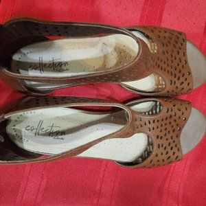 ultimate comfort collection by clarks brown sandal 8.5 med